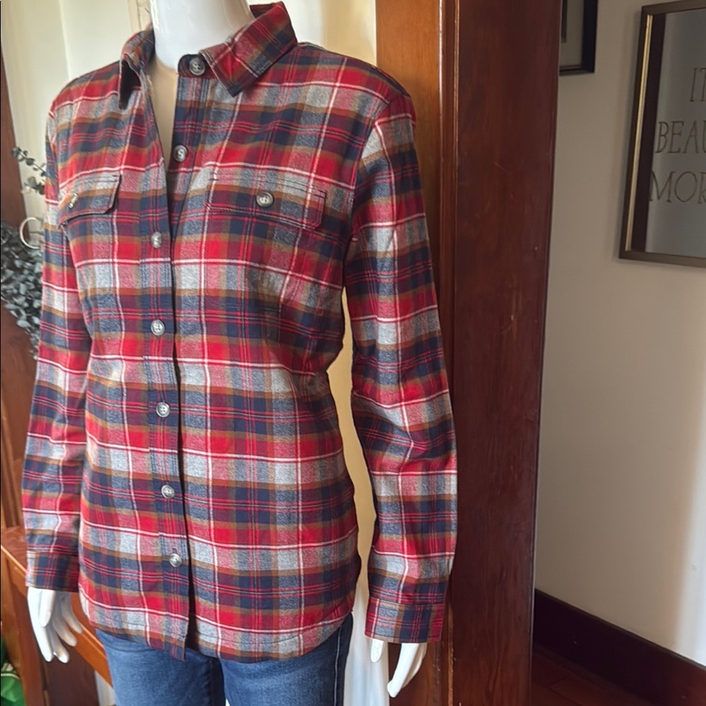 NWT Eddie Bauer size small Red and Blue Plaid Button-Up jacket fluffy inside